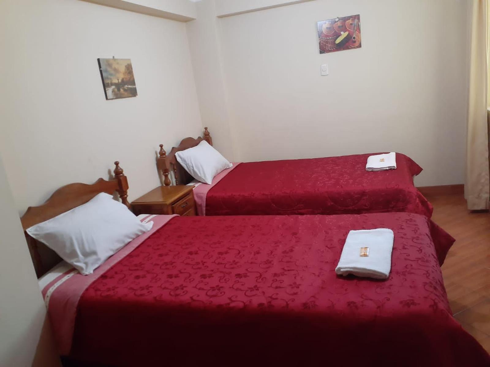 Lhotse Hostel B&B Huaraz  Bilik gambar