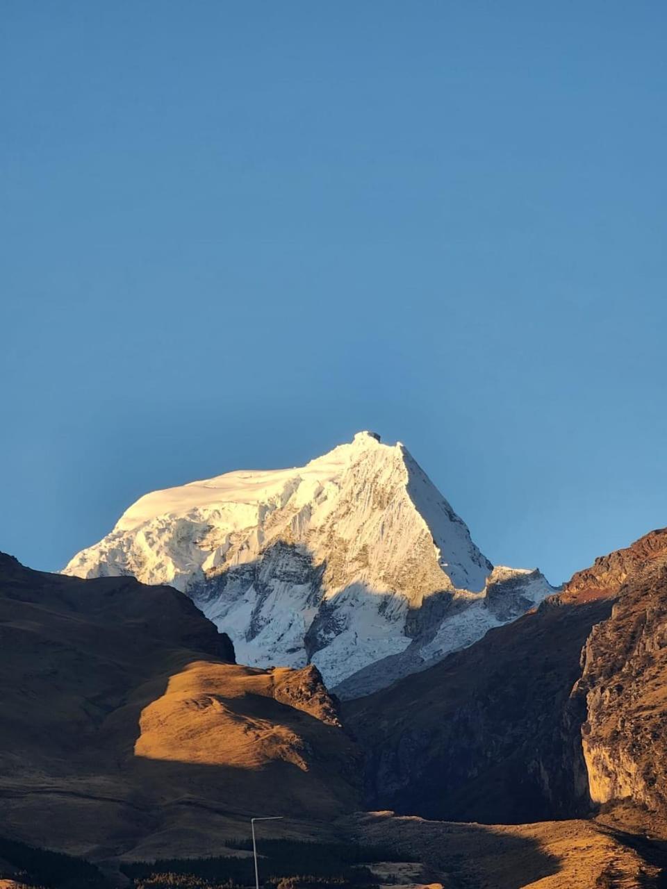 Lhotse Hostel B&B Huaraz  Luaran gambar