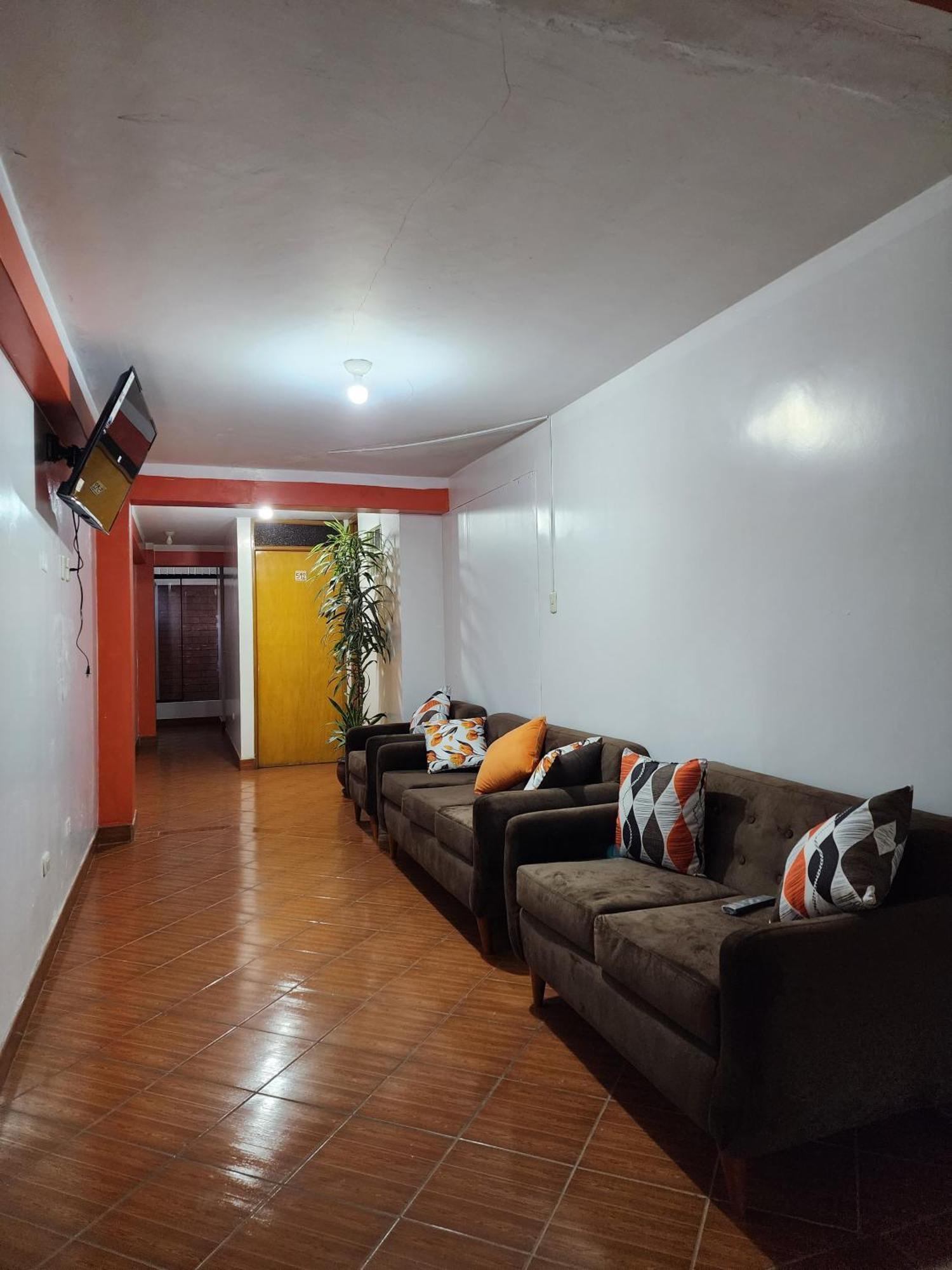 Lhotse Hostel B&B Huaraz  Luaran gambar